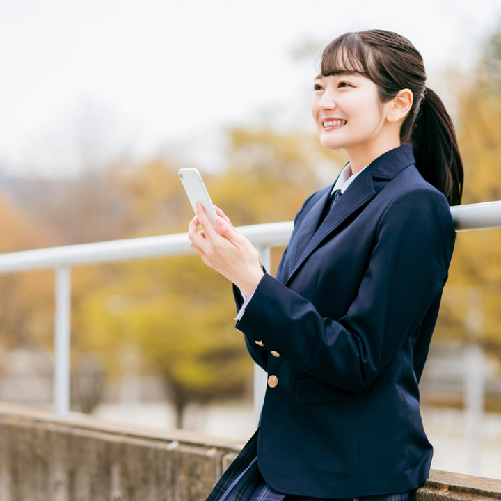 学びを続ける中高生のイメージ
